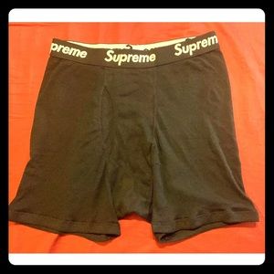 Men’s Hanes Supreme boxer Briefs size Large NWOT